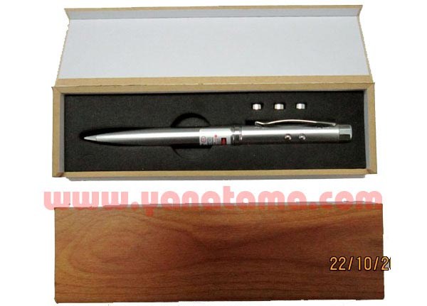 Laser Pointer 3in1 Kayu 600x400